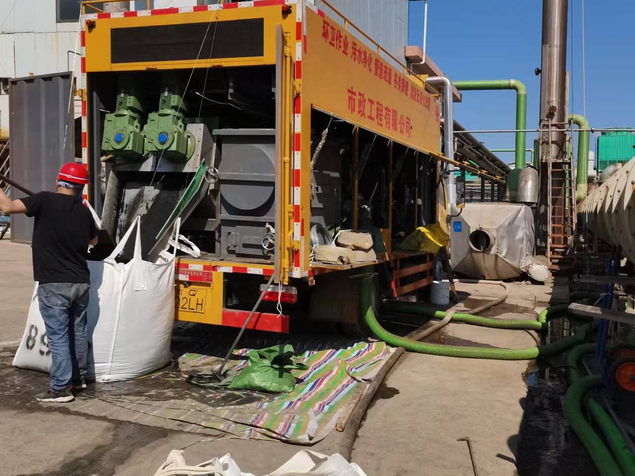 芷江淤泥压干处理